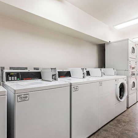 Woodspring Suites Tulsa Eksteriør bilde