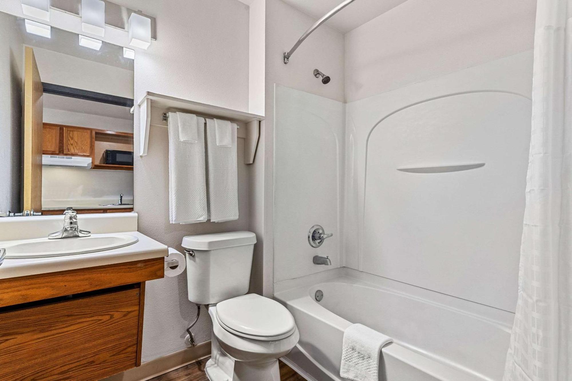 Woodspring Suites Tulsa Eksteriør bilde