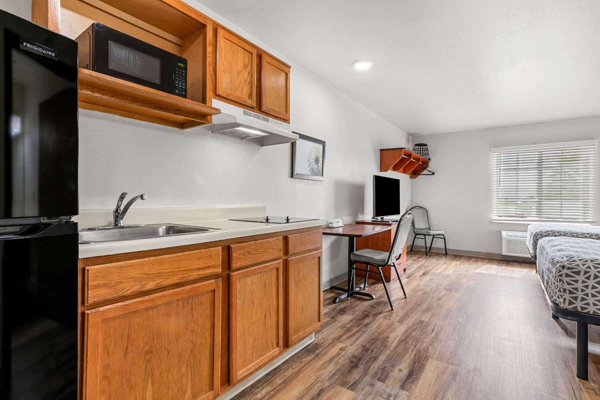 Woodspring Suites Tulsa Eksteriør bilde