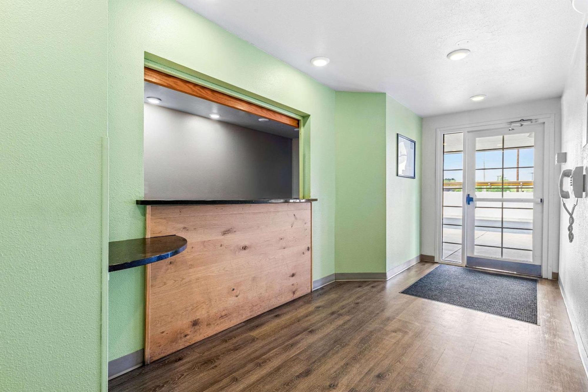 Woodspring Suites Tulsa Eksteriør bilde