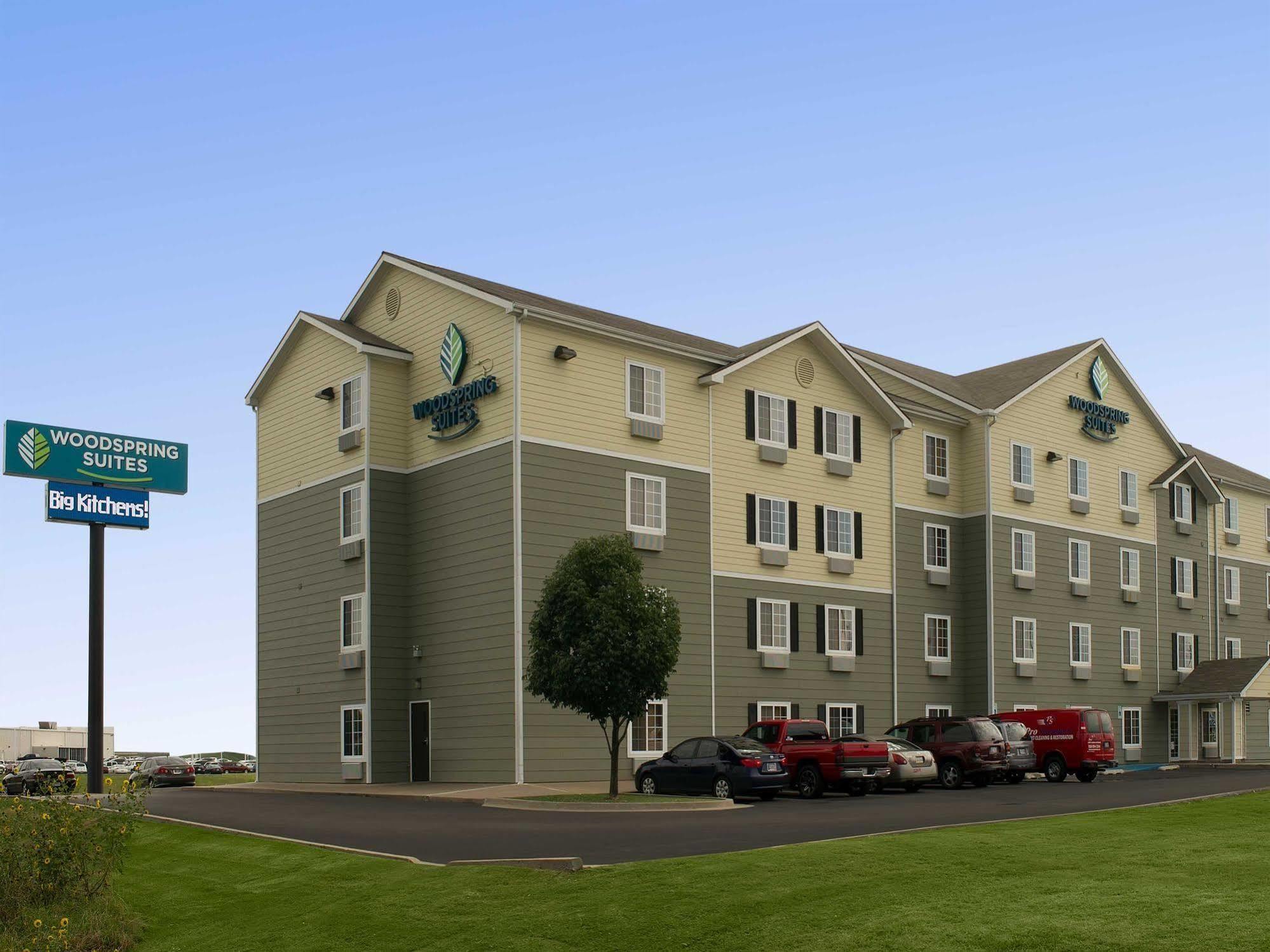 Woodspring Suites Tulsa Eksteriør bilde