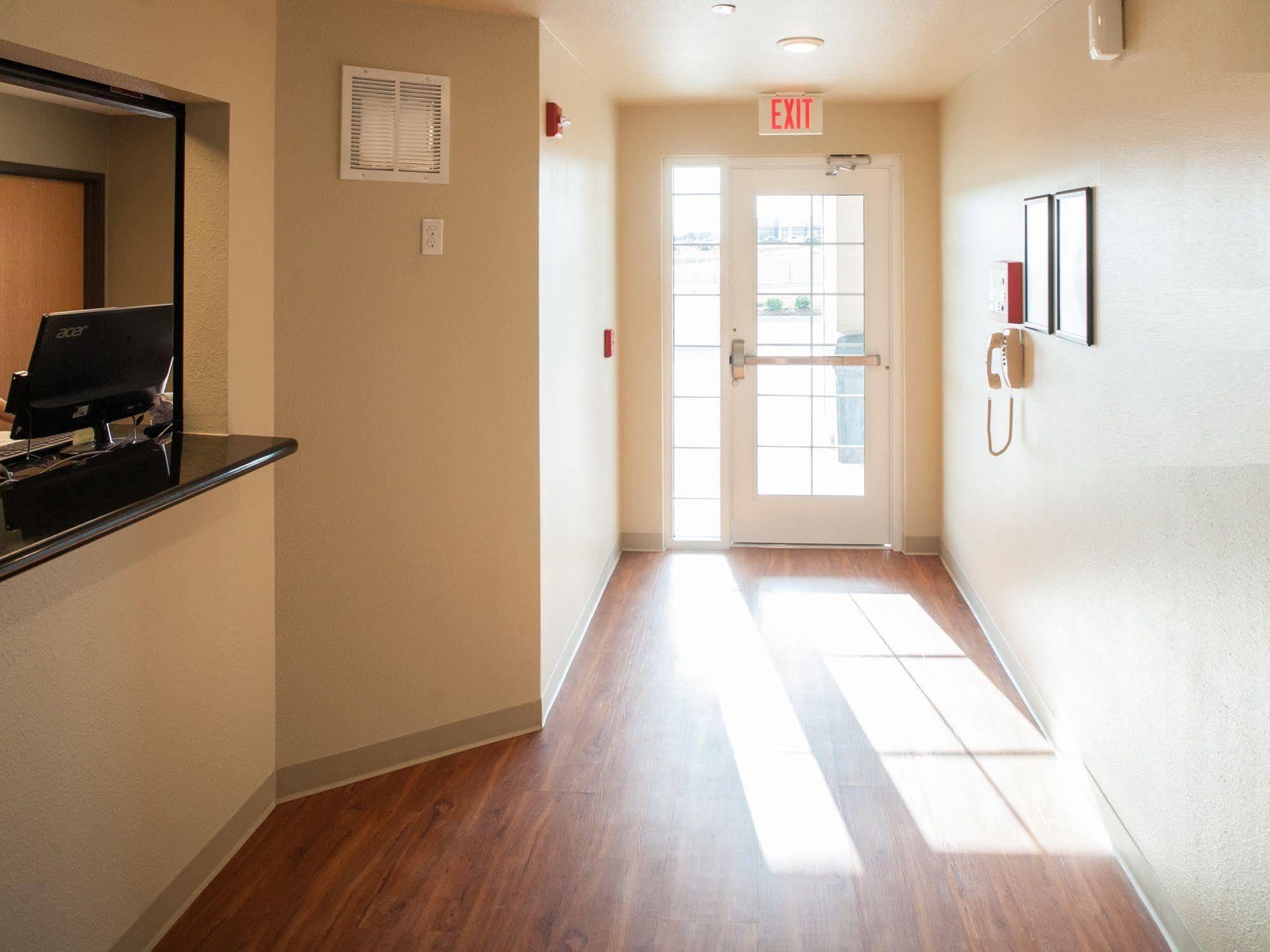 Woodspring Suites Tulsa Eksteriør bilde